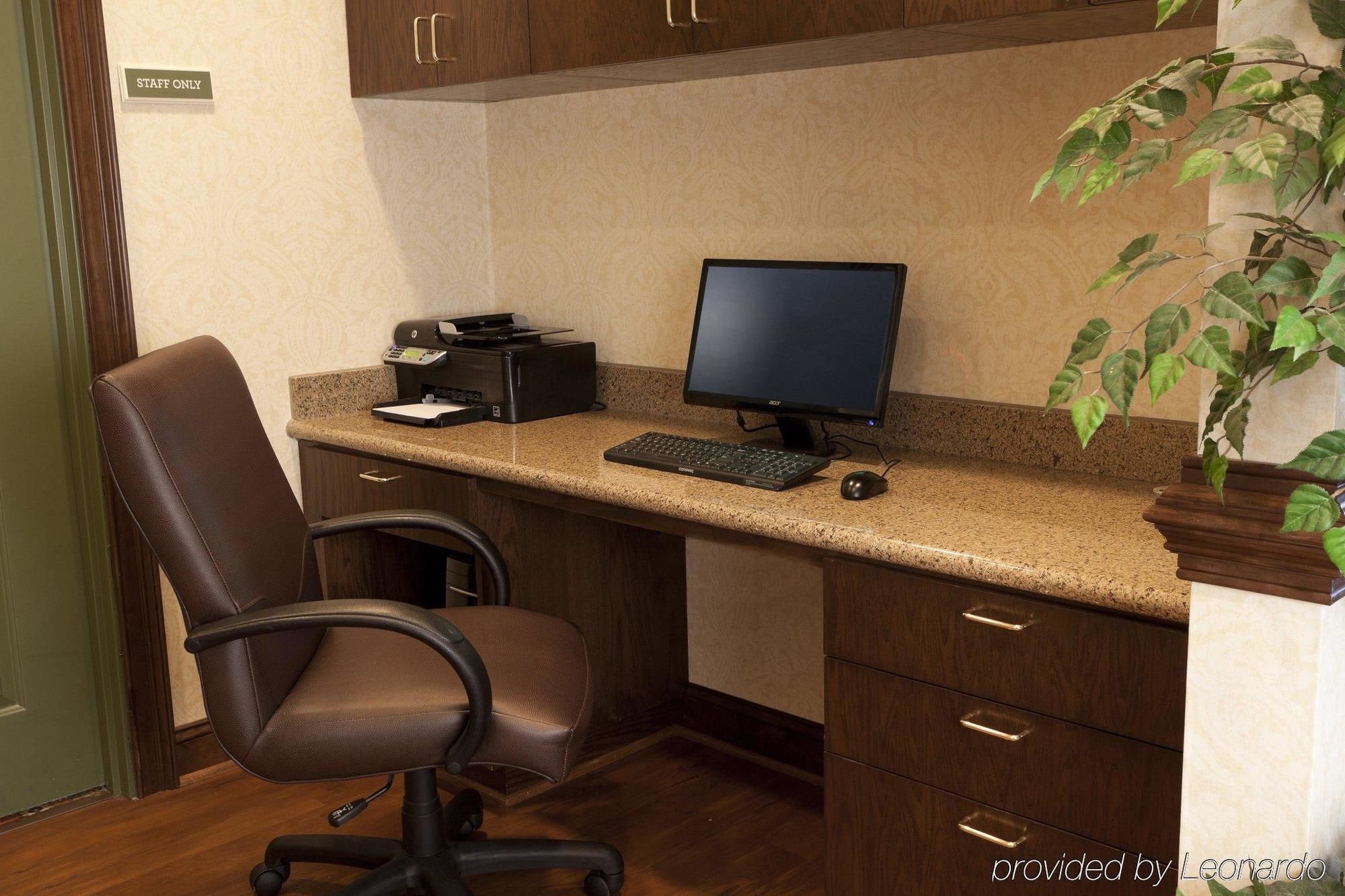 Country Inn & Suites By Radisson, Concord Konforlar fotoğraf